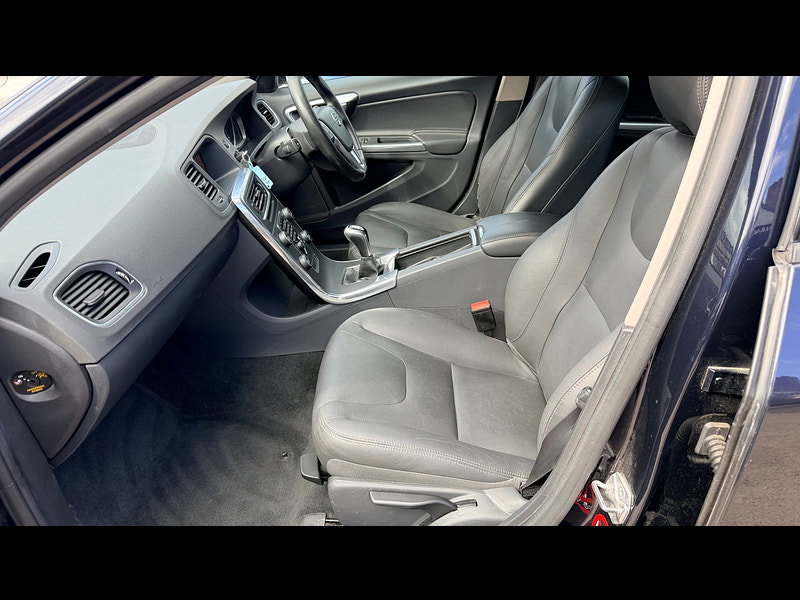 Volvo V60 2.0 D2 Business Edition Lux Estate 5dr Diesel Manual Euro 6 (s/s) (120 ps) 5dr Manual 2026