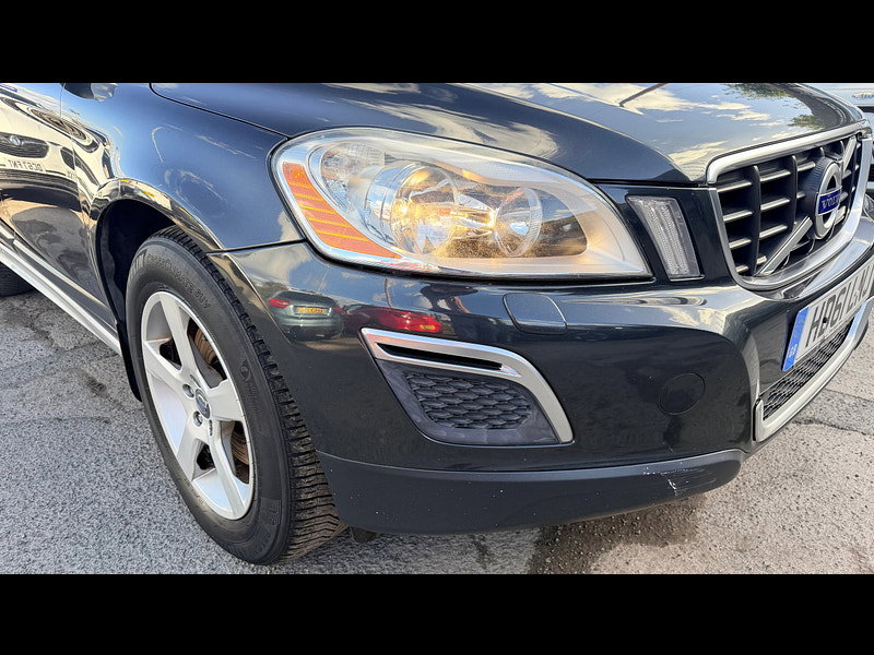 Volvo XC60 2.4 D5 R-Design SUV 5dr Diesel Manual AWD Euro 5 (s/s) (215 ps) 5dr Manual 2026