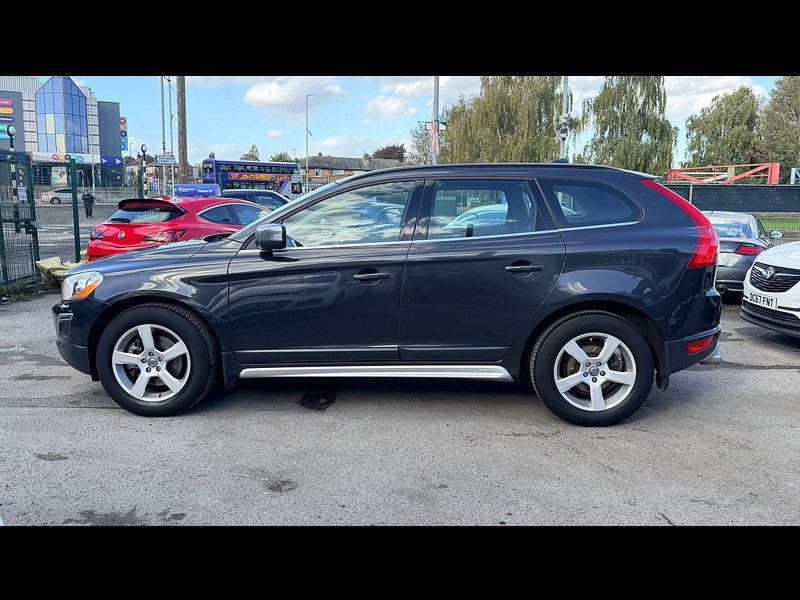Volvo XC60 2.4 D5 R-Design SUV 5dr Diesel Manual AWD Euro 5 (s/s) (215 ps) 5dr Manual 2026
