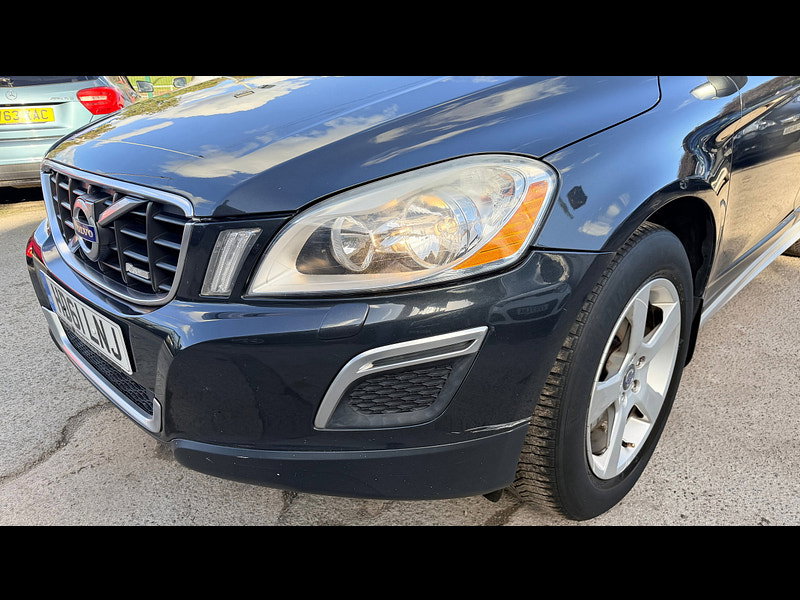 Volvo XC60 2.4 D5 R-Design SUV 5dr Diesel Manual AWD Euro 5 (s/s) (215 ps) 5dr Manual 2026