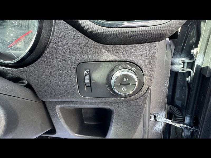 Vauxhall Crossland X 1.2 SRi Nav Euro 6 (s/s) 5dr 5dr Manual 2026