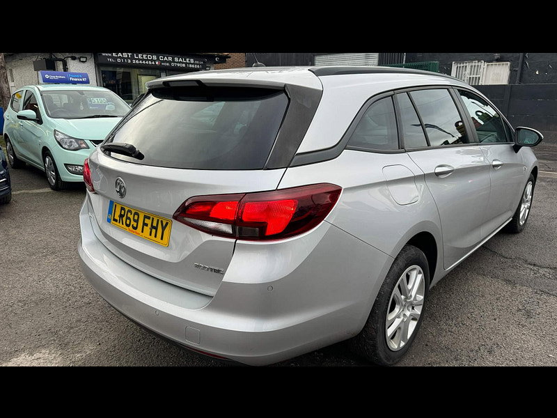 Vauxhall Astra 1.0i Turbo ecoTEC Design Sports Tourer Euro 6 (s/s) 5dr 5dr Manual 2026
