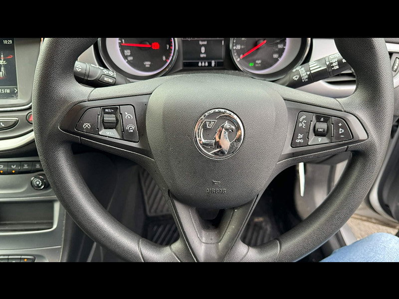 Vauxhall Astra 1.0i Turbo ecoTEC Design Sports Tourer Euro 6 (s/s) 5dr 5dr Manual 2026