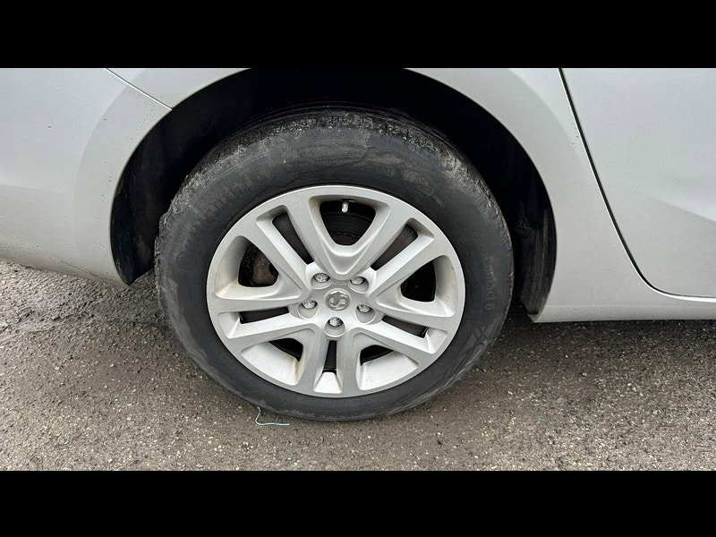 Vauxhall Astra 1.0i Turbo ecoTEC Design Sports Tourer Euro 6 (s/s) 5dr 5dr Manual 2026