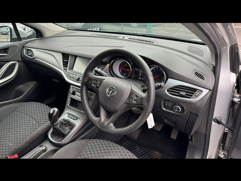 Vauxhall Astra 1.0i Turbo ecoTEC Design Sports Tourer Euro 6 (s/s) 5dr 5dr Manual 2026