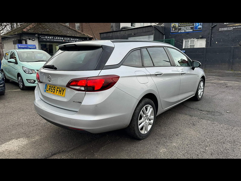 Vauxhall Astra 1.0i Turbo ecoTEC Design Sports Tourer Euro 6 (s/s) 5dr 5dr Manual 2026