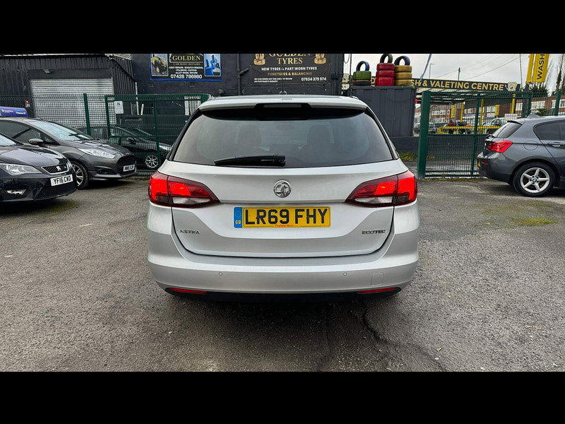 Vauxhall Astra 1.0i Turbo ecoTEC Design Sports Tourer Euro 6 (s/s) 5dr 5dr Manual 2026