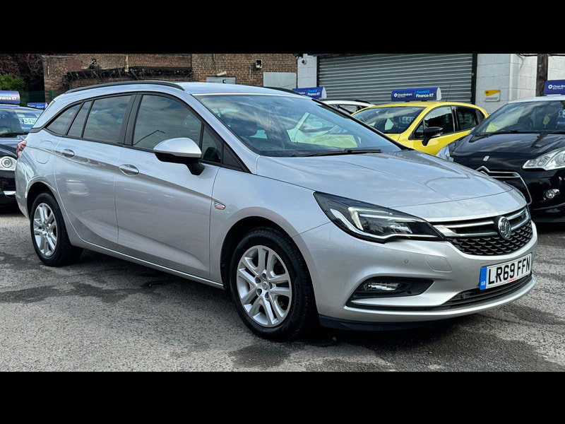 Vauxhall Astra 1.0i Turbo ecoTEC Design Sports Tourer Euro 6 (s/s) 5dr 5dr Manual 2026