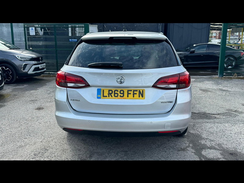 Vauxhall Astra 1.0i Turbo ecoTEC Design Sports Tourer Euro 6 (s/s) 5dr 5dr Manual 2026