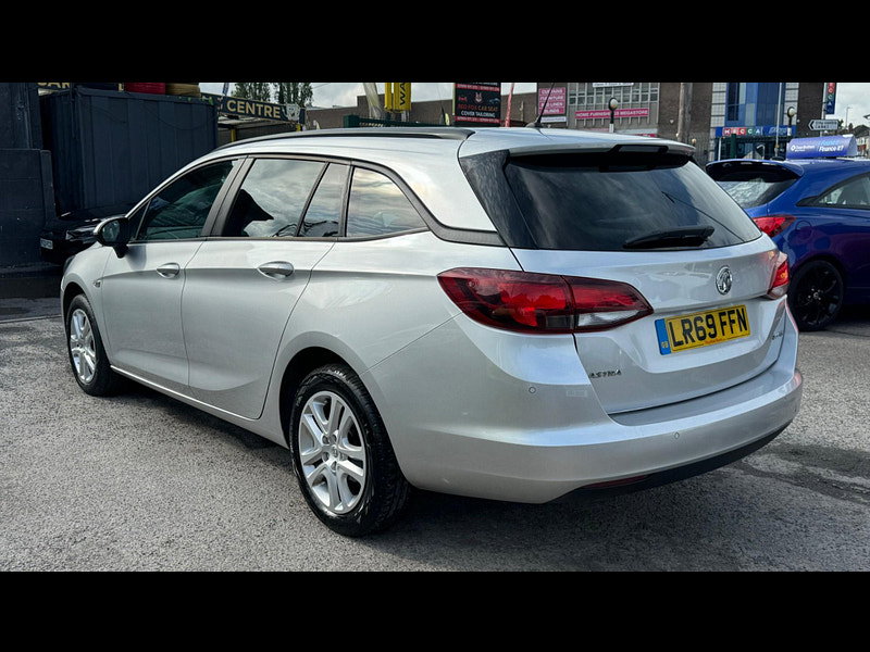 Vauxhall Astra 1.0i Turbo ecoTEC Design Sports Tourer Euro 6 (s/s) 5dr 5dr Manual 2026