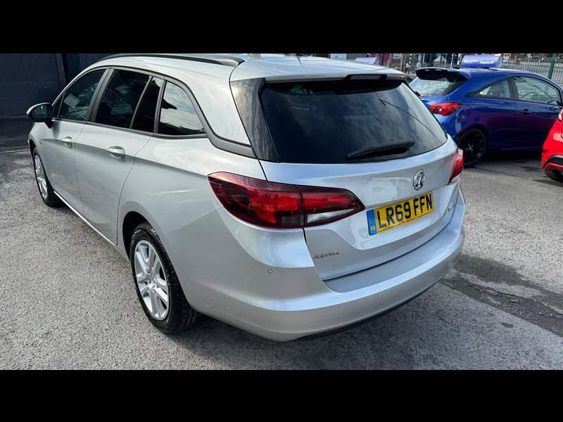 Vauxhall Astra 1.0i Turbo ecoTEC Design Sports Tourer Euro 6 (s/s) 5dr 5dr Manual 2026