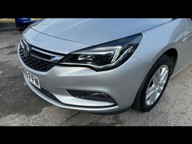 Vauxhall Astra 1.0i Turbo ecoTEC Design Sports Tourer Euro 6 (s/s) 5dr 5dr Manual 2026