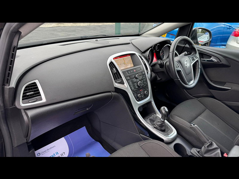 Vauxhall Astra 1.4i Turbo SRi Euro 6 5dr 5dr Manual 2026