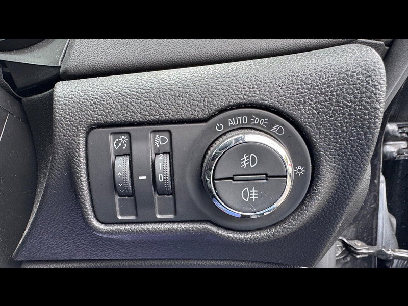 Vauxhall Astra 1.4i Turbo SRi Euro 6 5dr 5dr Manual 2026