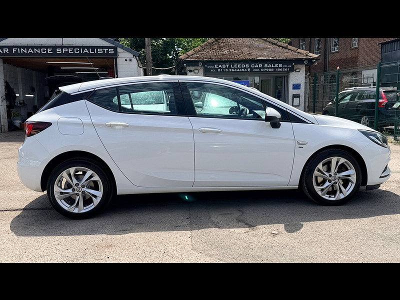 Vauxhall Astra 1.6 CDTi BlueInjection SRi Hatchback 5dr Diesel Manual Euro 6 (s/s) (136 ps) 5dr Manual 2026