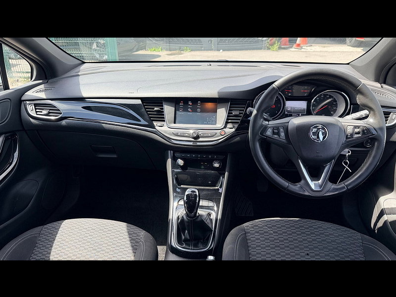 Vauxhall Astra 1.6 CDTi BlueInjection SRi Hatchback 5dr Diesel Manual Euro 6 (s/s) (136 ps) 5dr Manual 2026