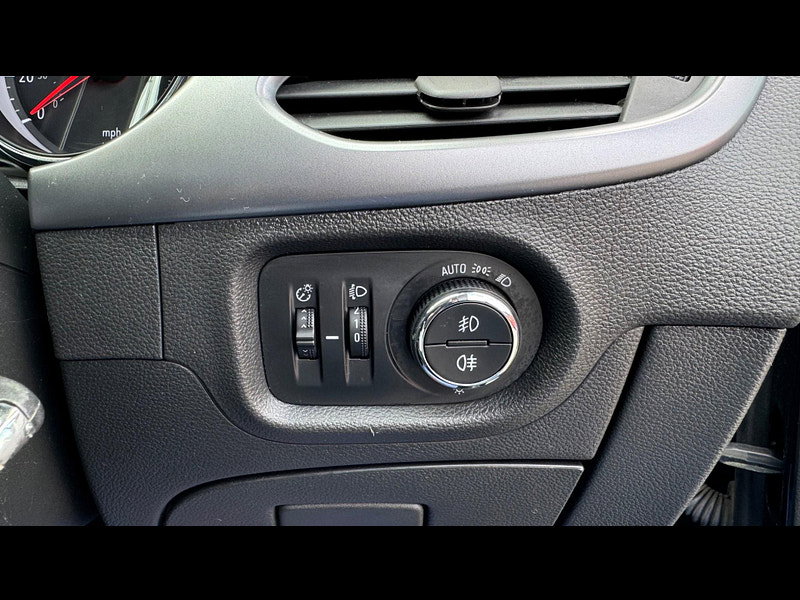 Vauxhall Astra 1.6 CDTi ecoTEC BlueInjection Tech Line Nav Euro 6 (s/s) 5dr 5dr Manual 2026