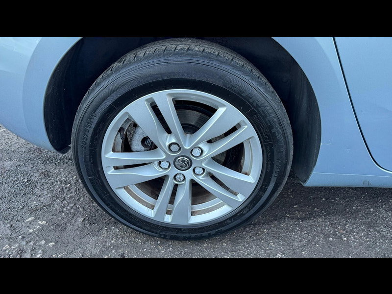 Vauxhall Astra 1.6 CDTi ecoTEC BlueInjection Tech Line Nav Euro 6 (s/s) 5dr 5dr Manual 2026