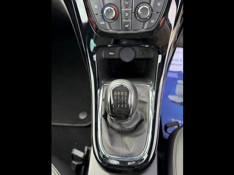 Vauxhall Astra GTC 1.4i Turbo SRi Coupe 3dr Petrol Manual Euro 6 (s/s) (140 ps) 3dr Manual 2026