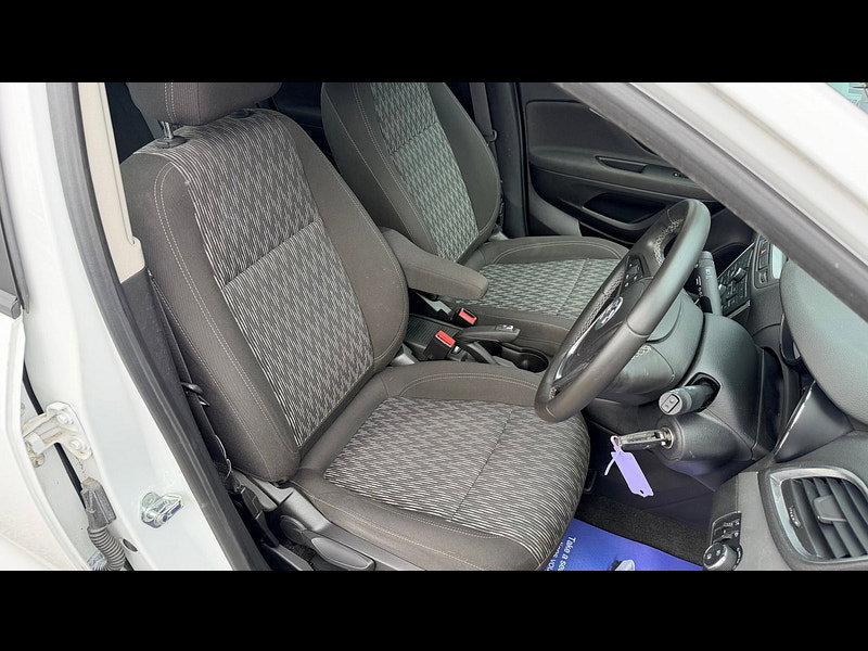 Vauxhall Mokka 1.6i Tech Line SUV 5dr Petrol Manual 2WD Euro 6 (s/s) (115 ps) 5dr Manual 2026