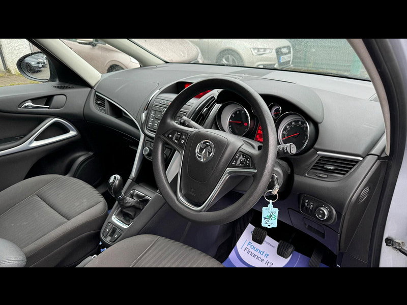 Vauxhall Zafira Tourer 1.4i Turbo Exclusiv Euro 6 5dr 5dr Manual 2026