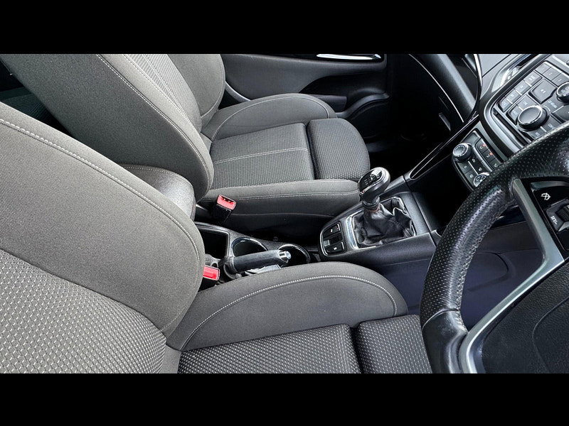 Vauxhall Zafira Tourer 1.4i Turbo SRi Euro 6 5dr 5dr Manual 2026