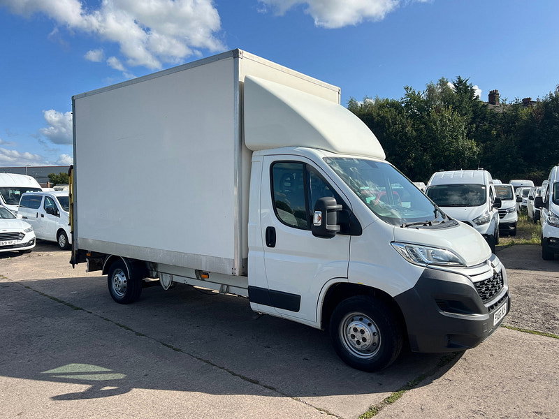 Citroen Relay 2.0 BLUE HDI 130 LUTON WITH TAIL LIFT