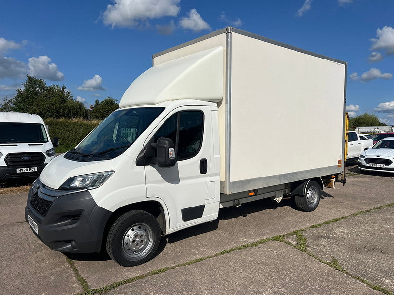 Citroen Relay 2.0 BLUE HDI 130 LUTON WITH TAIL LIFT
