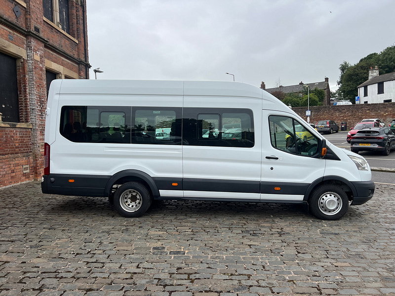 Ford Transit 2.2 TDCi 460 HDT Trend Minibus 5dr Diesel Manual L4 H3 (18 seats) (196 g/km, 123 bhp)