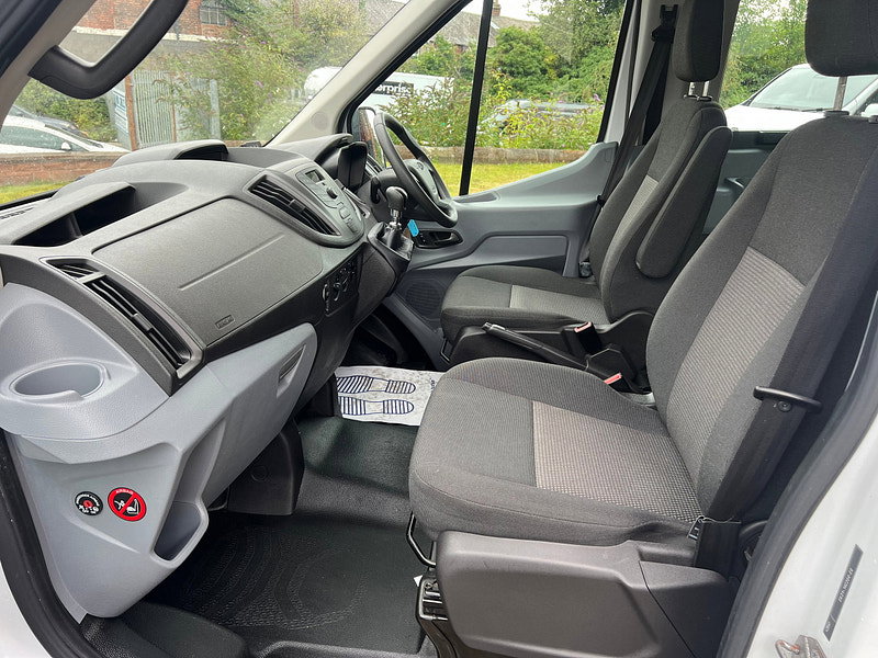 Ford Transit 2.2 TDCi 460 HDT Trend Minibus 5dr Diesel Manual L4 H3 (18 seats) (196 g/km, 123 bhp)