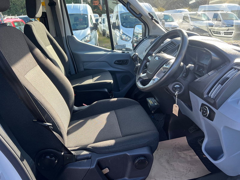Ford Transit 2.2 TDCi 460 HDT Minibus 5dr Diesel Manual L4 H3 (17 seats) (196 g/km, 125 bhp)