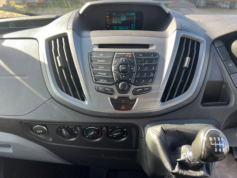 Ford Transit 2.2 TDCi 460 HDT Minibus 5dr Diesel Manual L4 H3 (17 seats) (196 g/km, 125 bhp)