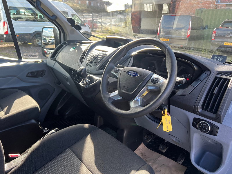 Ford Transit 2.2 TDCi 460 HDT Minibus 5dr Diesel Manual L4 H3 (17 seats) (196 g/km, 125 bhp)