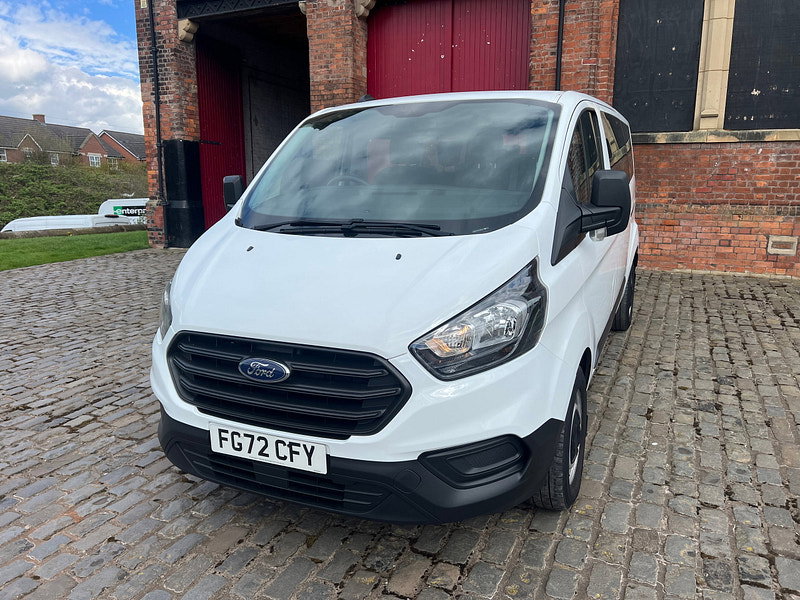 Ford Transit Custom 2.0 320 EcoBlue Leader Kombi Double Cab 5dr Diesel Manual L2 H1 Euro 6 (s/s) (130 ps)