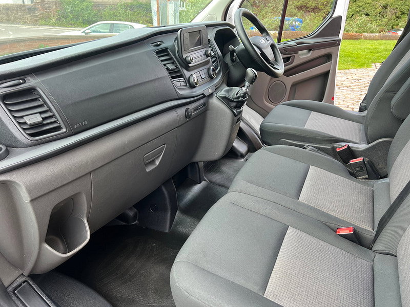 Ford Transit Custom 2.0 320 EcoBlue Leader Kombi Double Cab 5dr Diesel Manual L2 H1 Euro 6 (s/s) (130 ps)