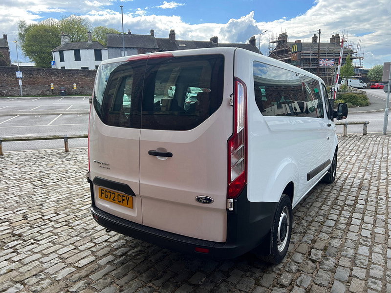 Ford Transit Custom 2.0 320 EcoBlue Leader Kombi Double Cab 5dr Diesel Manual L2 H1 Euro 6 (s/s) (130 ps)