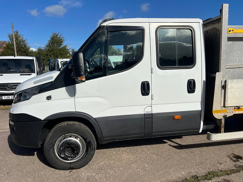 IVECO DAILY 70C18 3.0 D 180 BHP XLWB 7 Seat Crew Cab Dropside With Tail Lift.