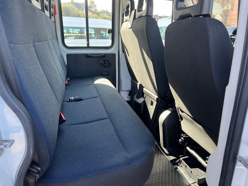 IVECO DAILY 70C18 3.0 D 180 BHP XLWB 7 Seat Crew Cab Dropside With Tail Lift.