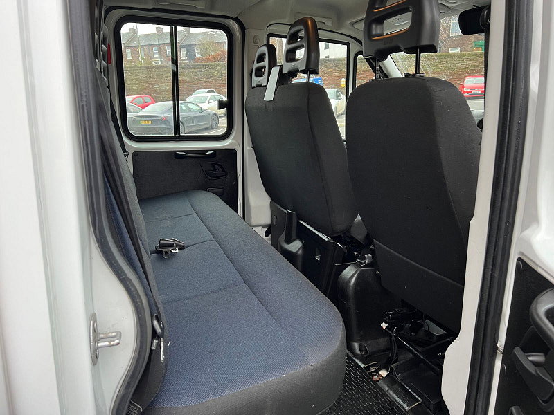 IVECO DAILY 70C18 3.0 D 180 BHP XLWB 7 Seat Crew Cab Dropside With Tail Lift.