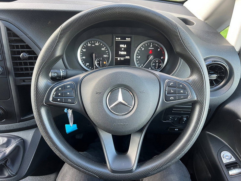 Mercedes-Benz Vito 2.1 114 CDI Progressive Panel Van 5dr Diesel Manual RWD L2 Euro 6 (s/s) (136 ps)