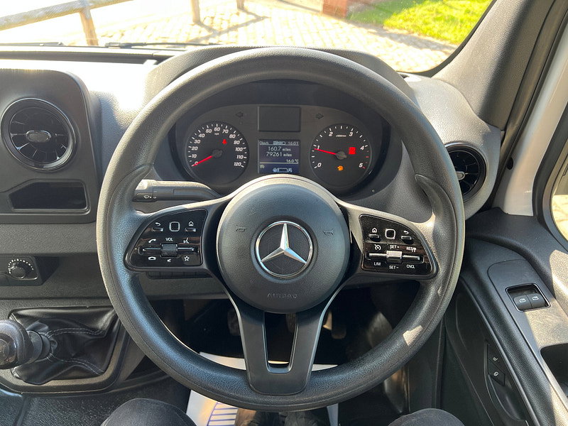 Mercedes-Benz Sprinter 2.0 315 CDI Progressive Chassis Cab 2dr Diesel Manual RWD L3 Euro 6 (s/s) (150 ps)
