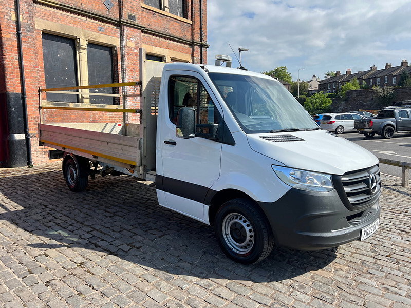 Mercedes-Benz Sprinter 2.0 315 CDI Progressive Chassis Cab 2dr Diesel Manual RWD L3 Euro 6 (s/s) (150 ps)
