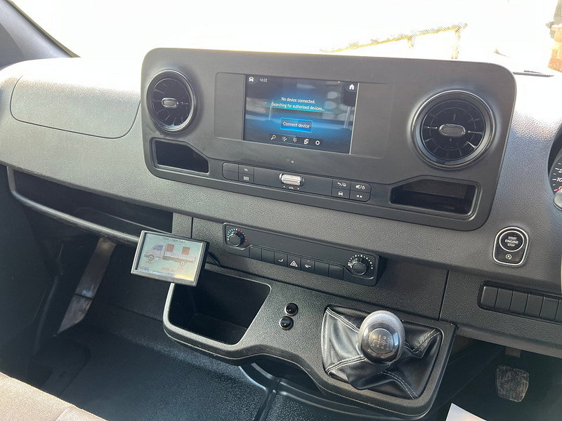 Mercedes-Benz Sprinter 2.0 315 CDI Progressive Chassis Cab 2dr Diesel Manual RWD L3 Euro 6 (s/s) (150 ps)