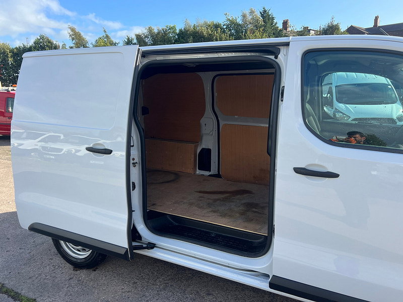 Peugeot Expert 2.0 BlueHDi 1400 Professional Premium Standard Panel Van 6dr Diesel Manual MWB Euro 6 (s/s) (145 ps)