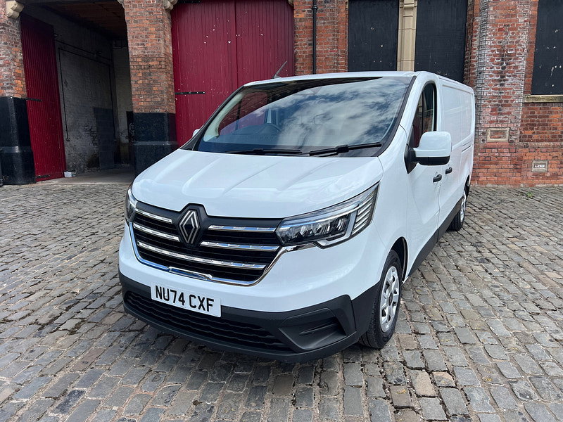 Renault Trafic 2.0 dCi Blue LL30 Advance Panel Van 5dr Diesel Manual L2 H1 Euro 6 (s/s) (130 ps)