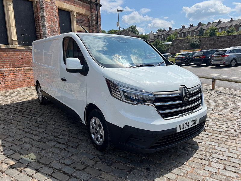 Renault Trafic 2.0 dCi Blue LL30 Advance Panel Van 5dr Diesel Manual L2 H1 Euro 6 (s/s) (130 ps)