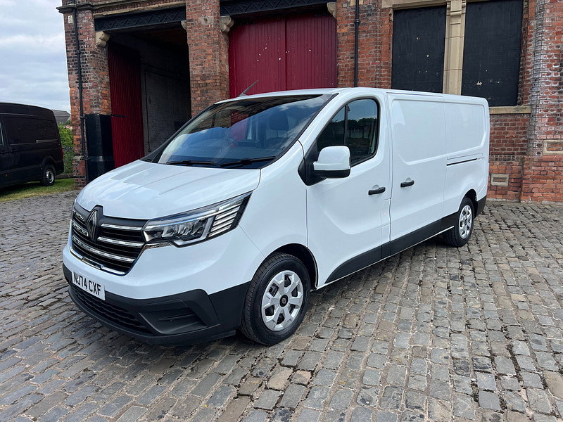 Renault Trafic 2.0 dCi Blue LL30 Advance Panel Van 5dr Diesel Manual L2 H1 Euro 6 (s/s) (130 ps)