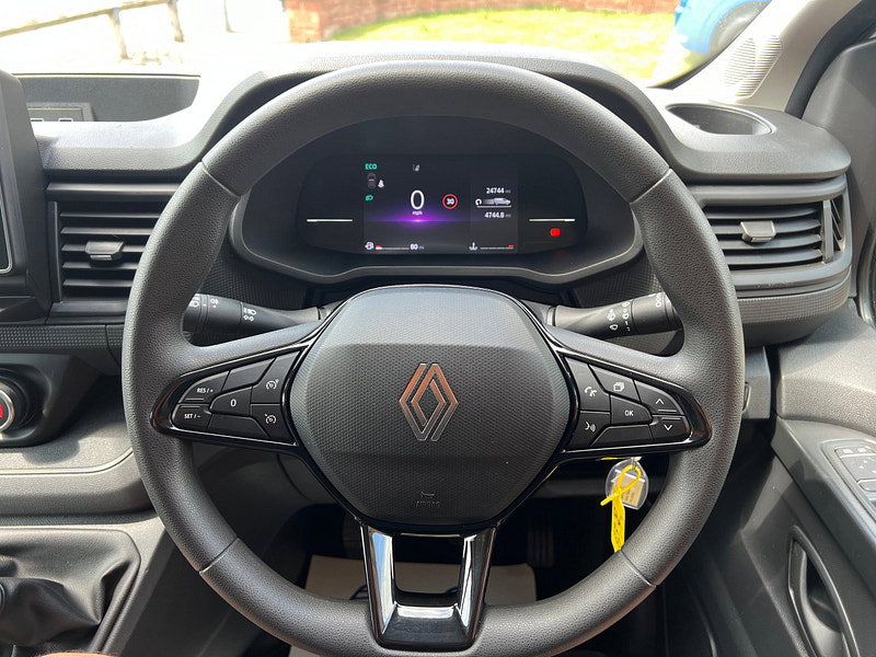 Renault Trafic 2.0 dCi Blue LL30 Advance Panel Van 5dr Diesel Manual L2 H1 Euro 6 (s/s) (130 ps)