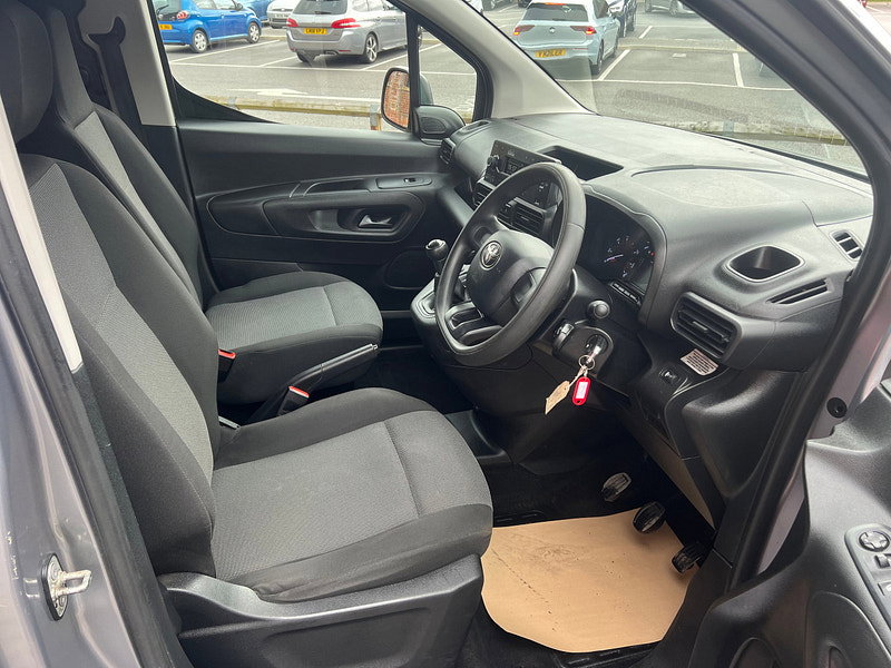 Toyota PROACE CITY 1.5 BlueHDi Active Short Panel Van 5dr Diesel Manual SWB Euro 6 (75 bhp)