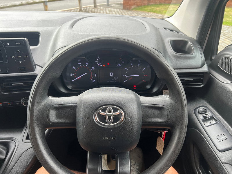 Toyota PROACE CITY 1.5 BlueHDi Active Short Panel Van 5dr Diesel Manual SWB Euro 6 (75 bhp)